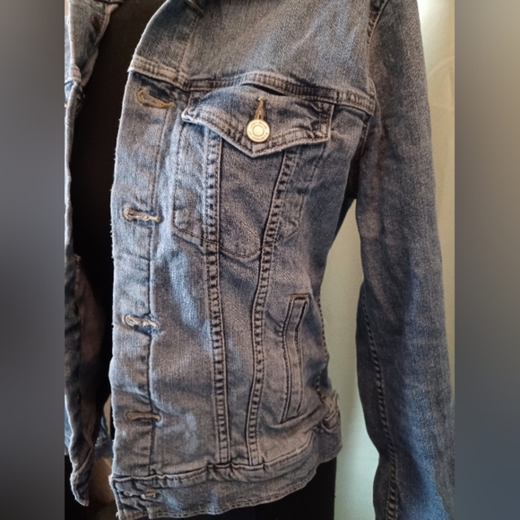 A Lucky Brand Tomboy Trucker Blue Denim Jean Jacket - Picture 6 of 16